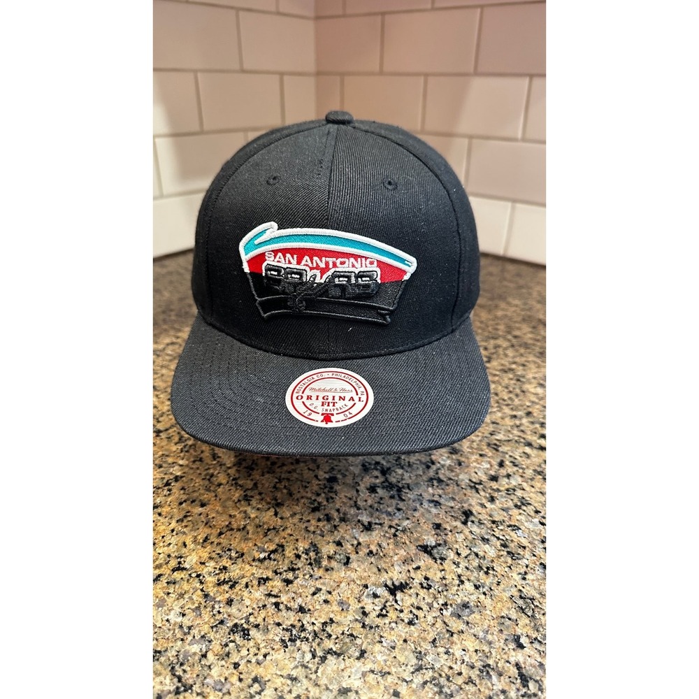 San Antonio Spurs Hat Mitchell & Ness HWC Snapback Black Adjustable